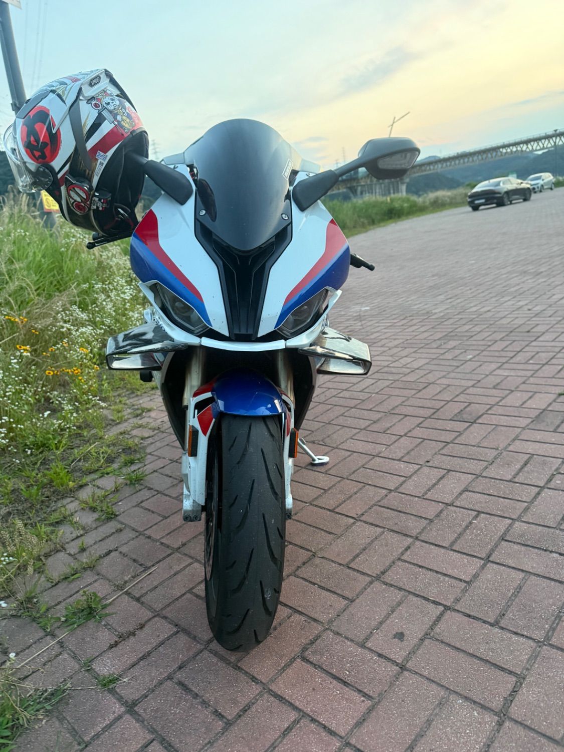 BMW S 1000 RR more