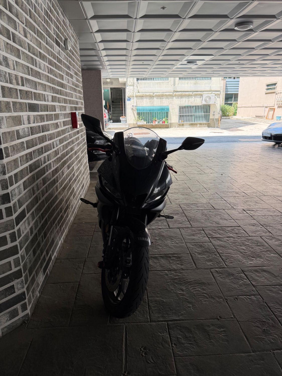 야마하 YZF R3 thumb 2