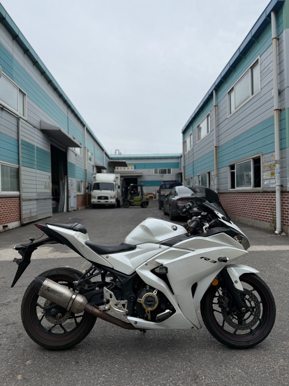 야마하 YZF R3 more
