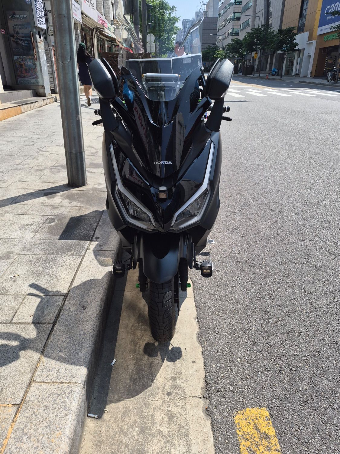 혼다 포르자 350 main