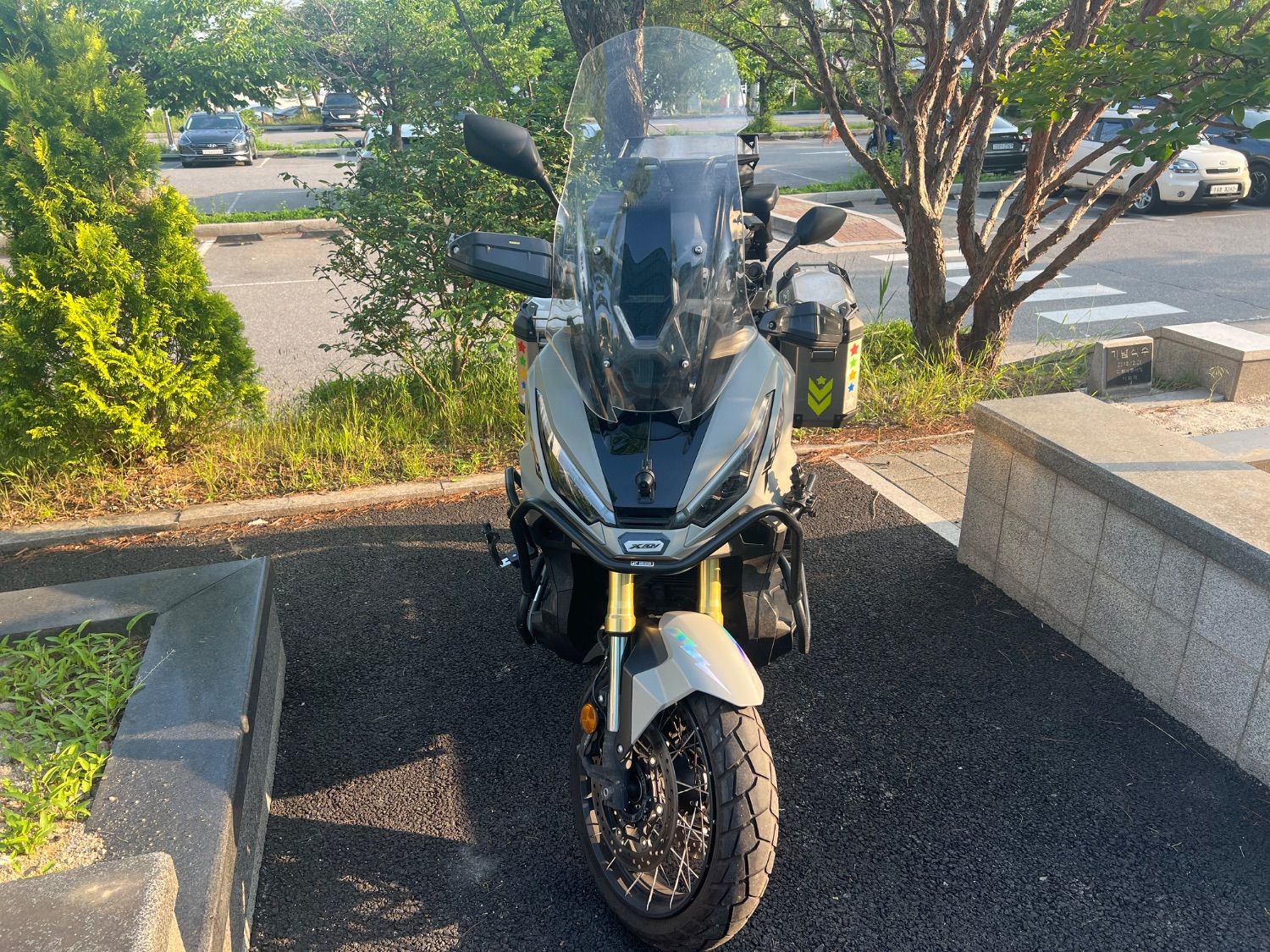 혼다 X ADV 2025 블랙 사진 4