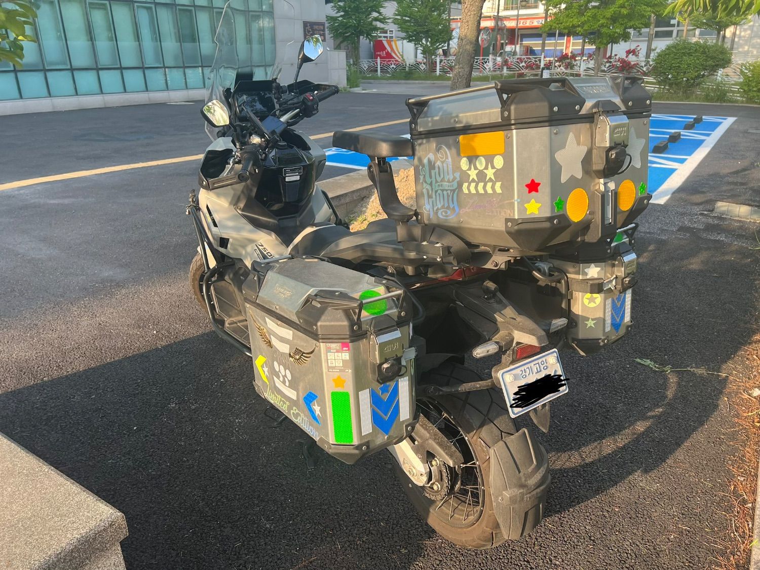 혼다 X ADV 2025 블랙 사진 5