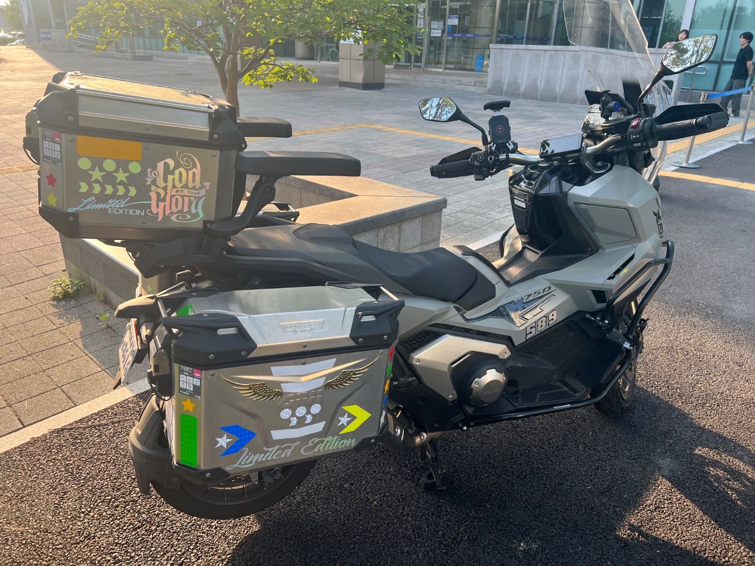 혼다 X ADV 2025 블랙 사진 6