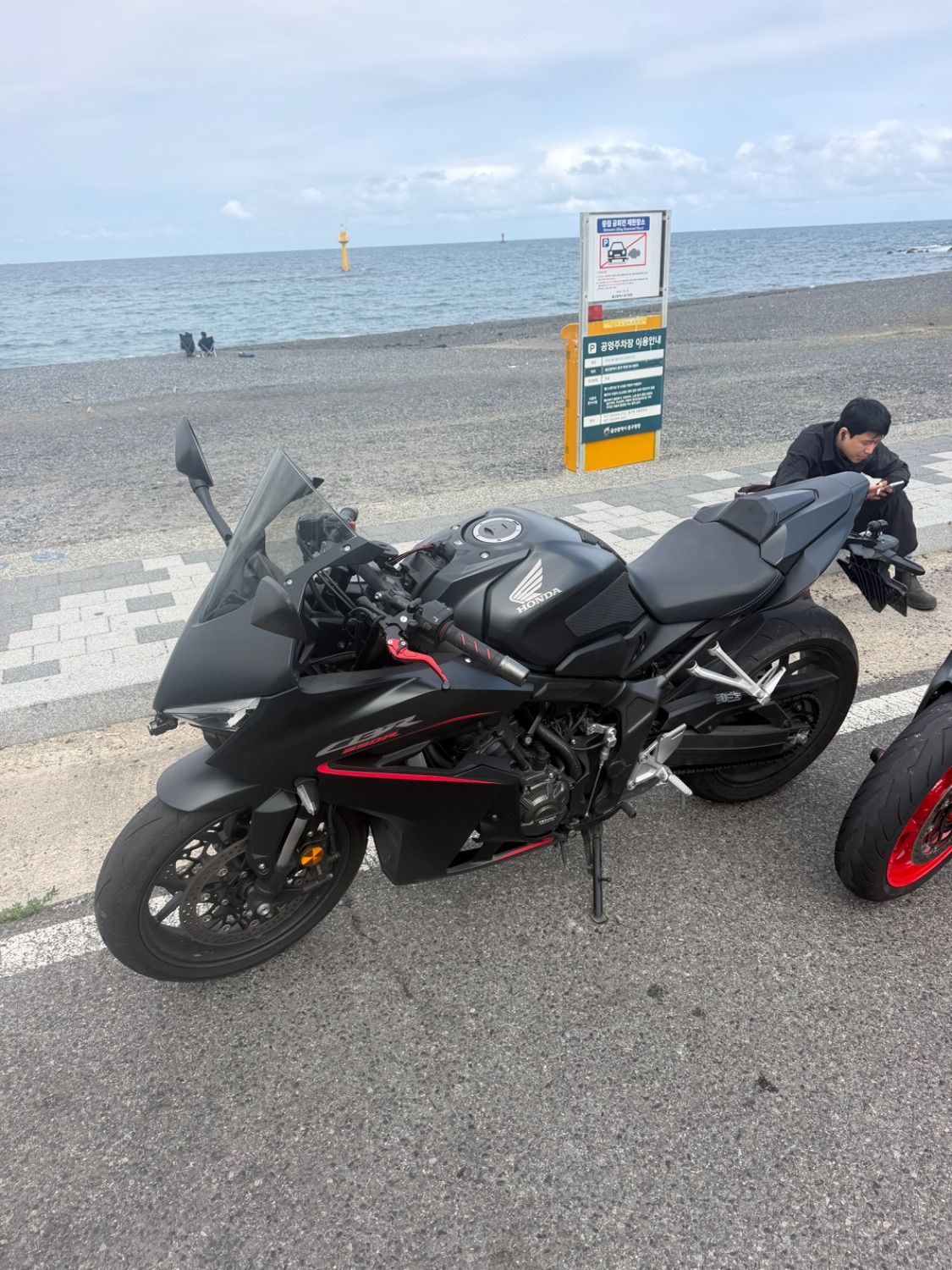 혼다 CBR 650 R MT more
