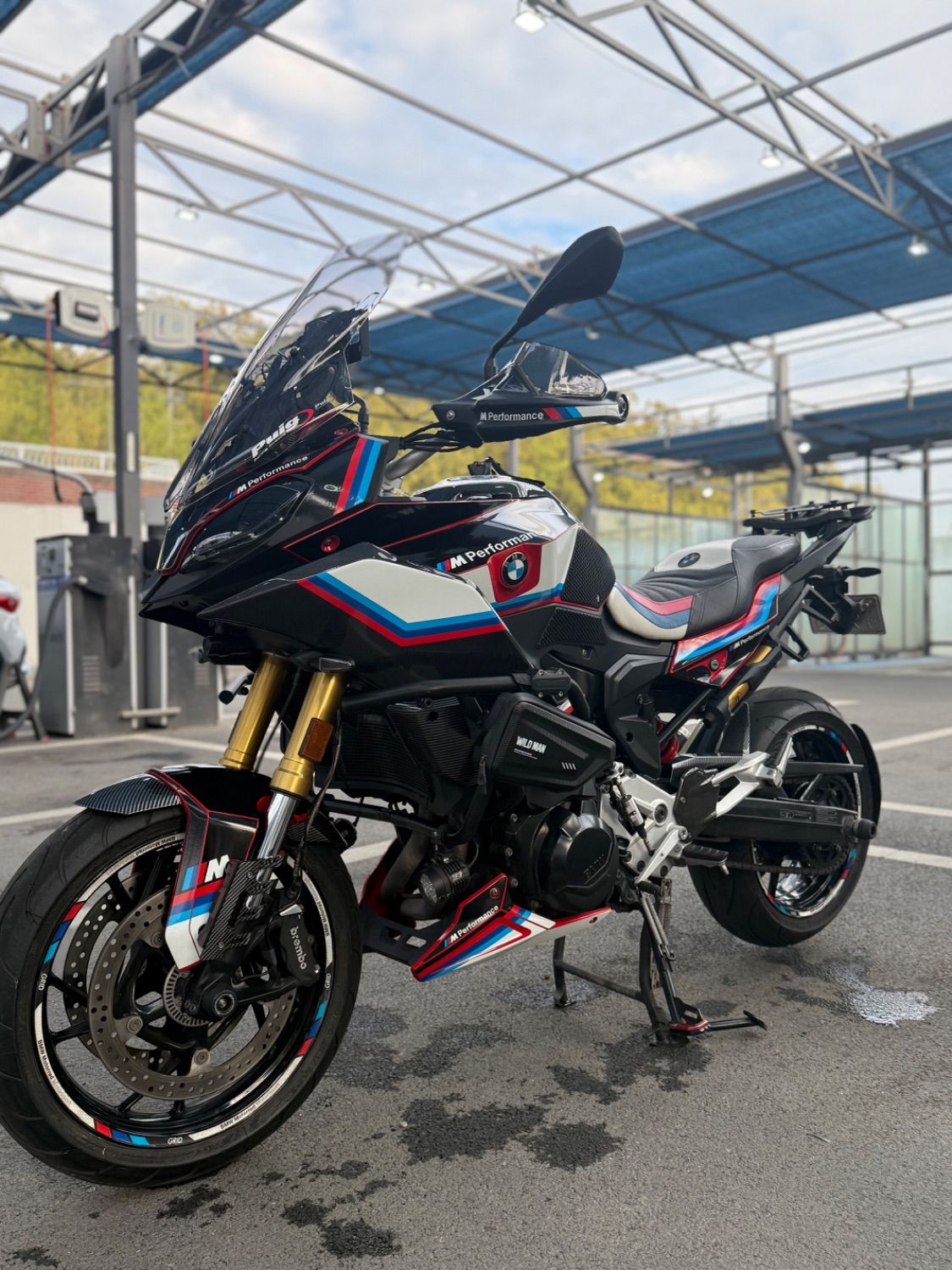 BMW F 900 XR main