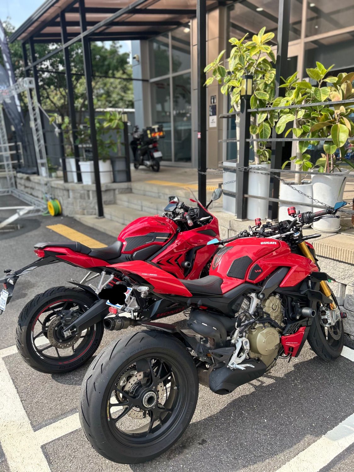 혼다 CBR 650 R MT more