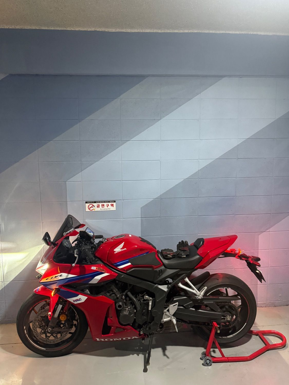 혼다 CBR 650 R E-CLUTCH thumb 2
