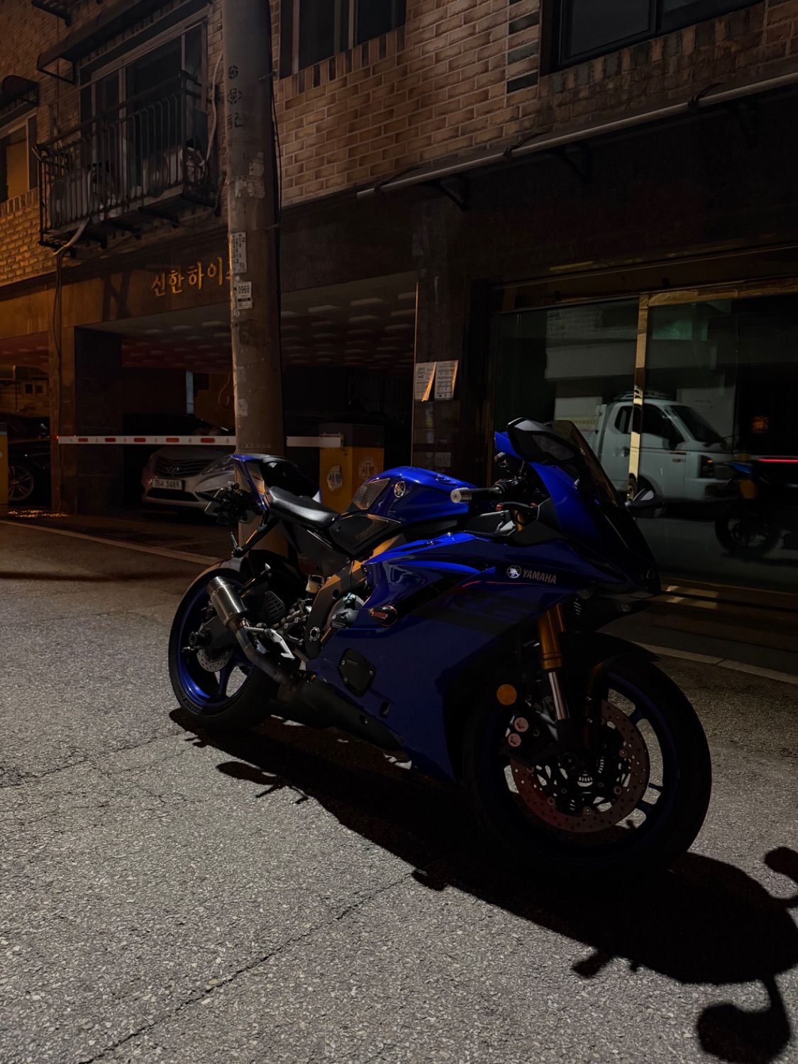 야마하 YZF R6 thumb 2