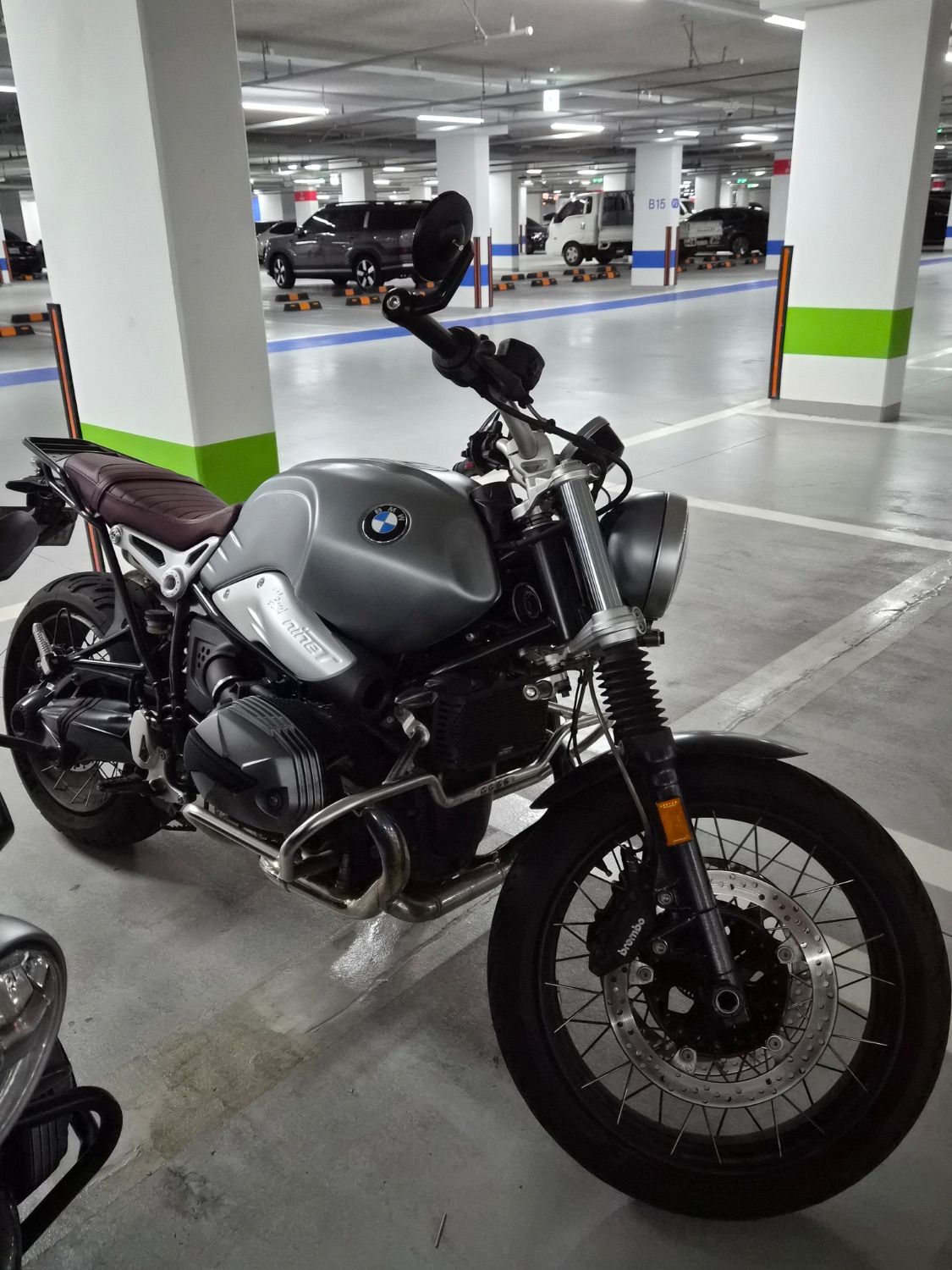 BMW R nine T 스크램블러 more