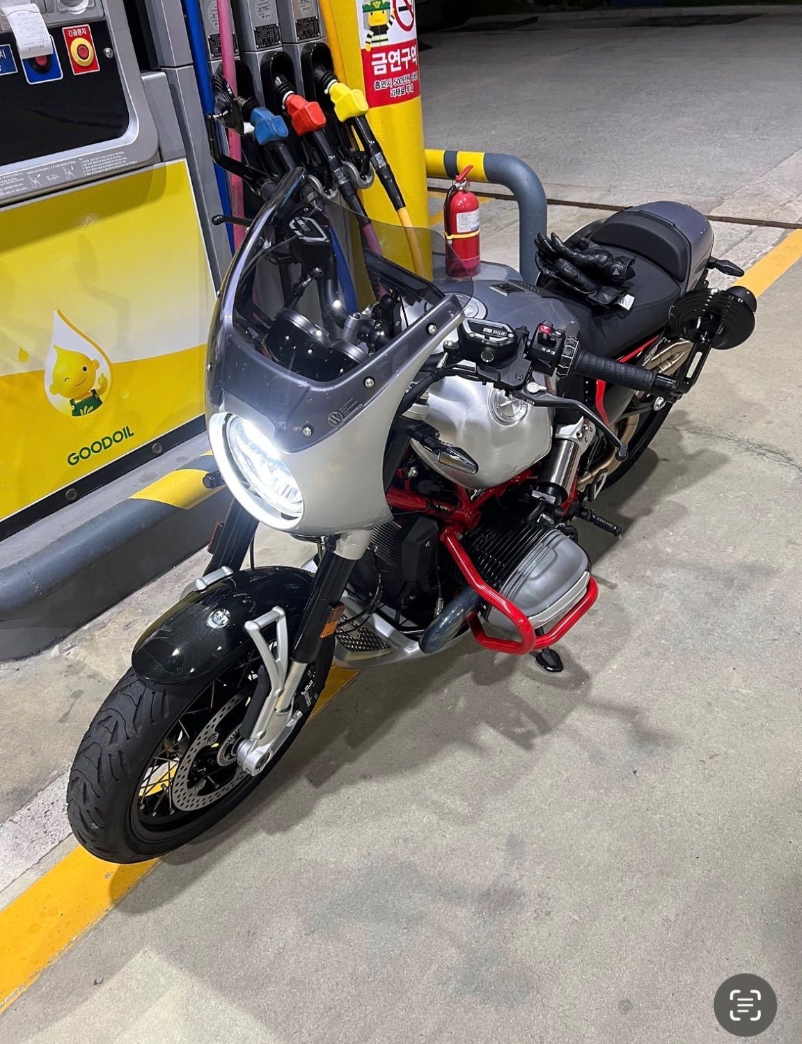 BMW R 12 nine T more