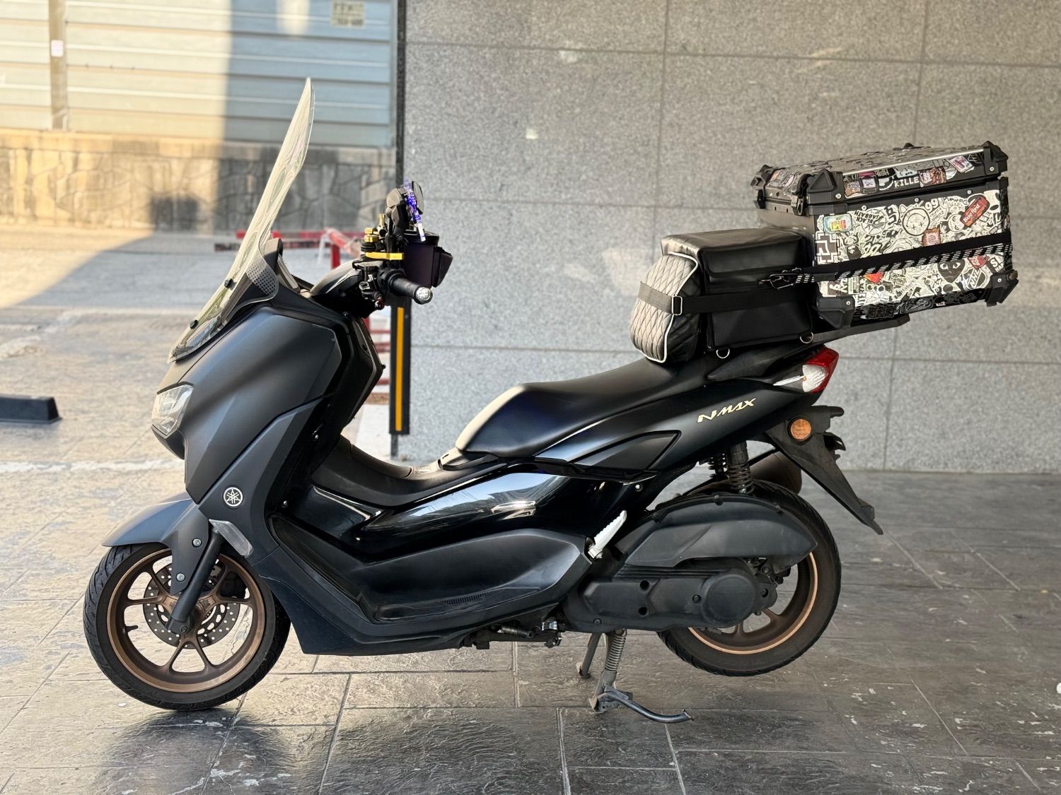 야마하 NMAX 125 more