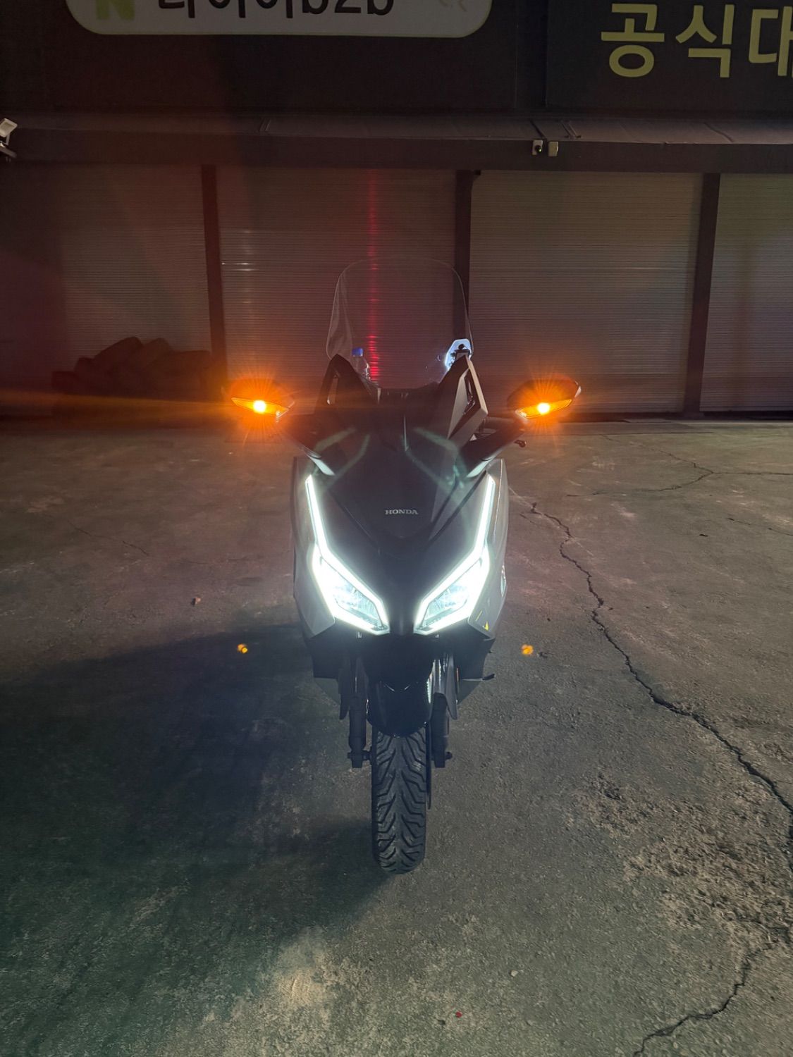 혼다 포르자 350 main