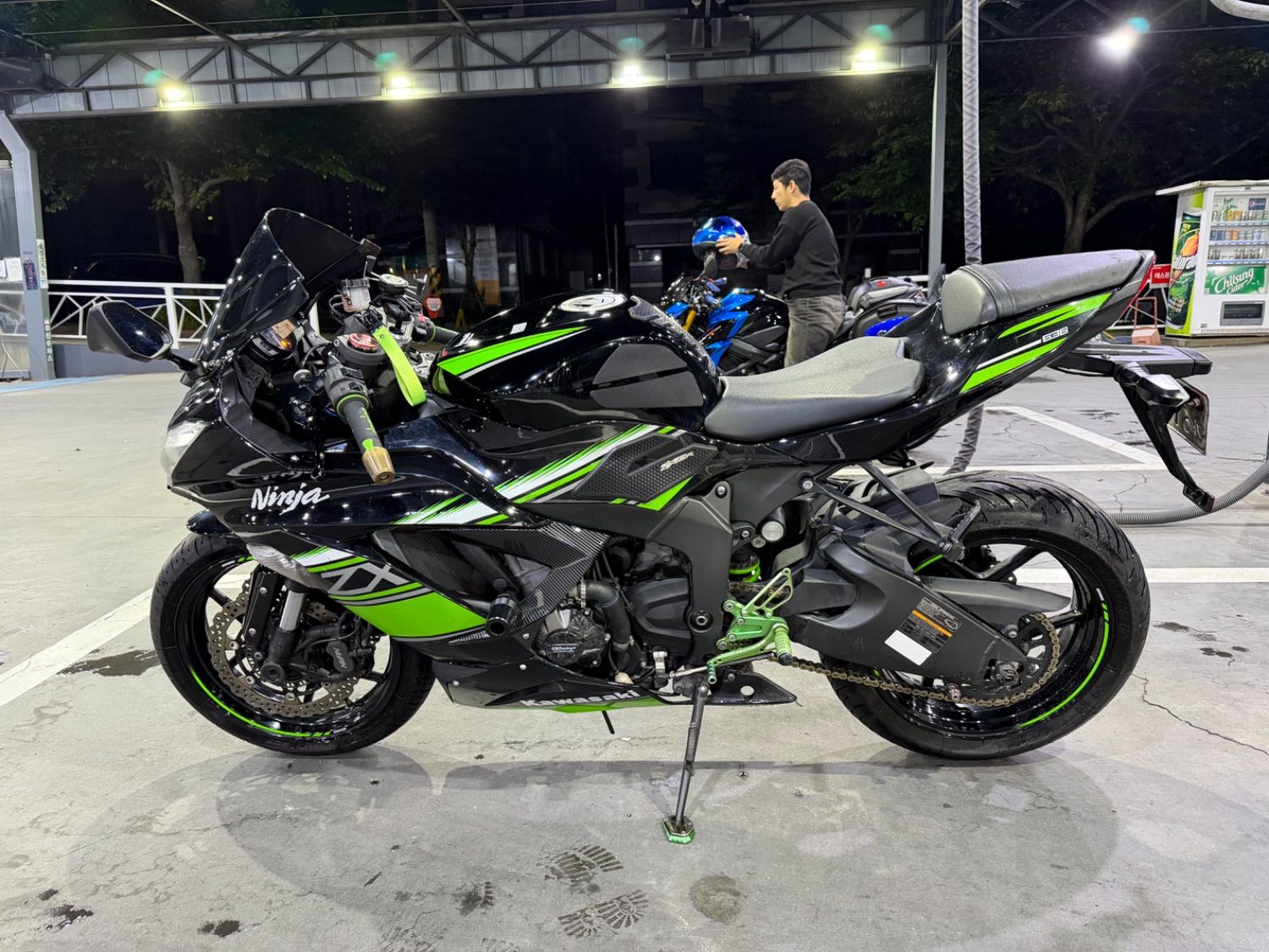 가와사키 닌자 ZX-6R thumb 2