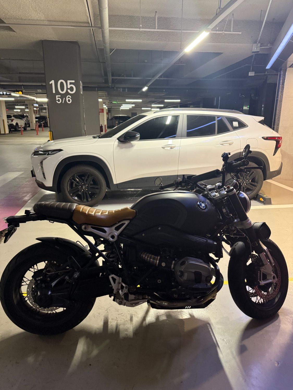 BMW R nine T 2017 네이비 사진 4