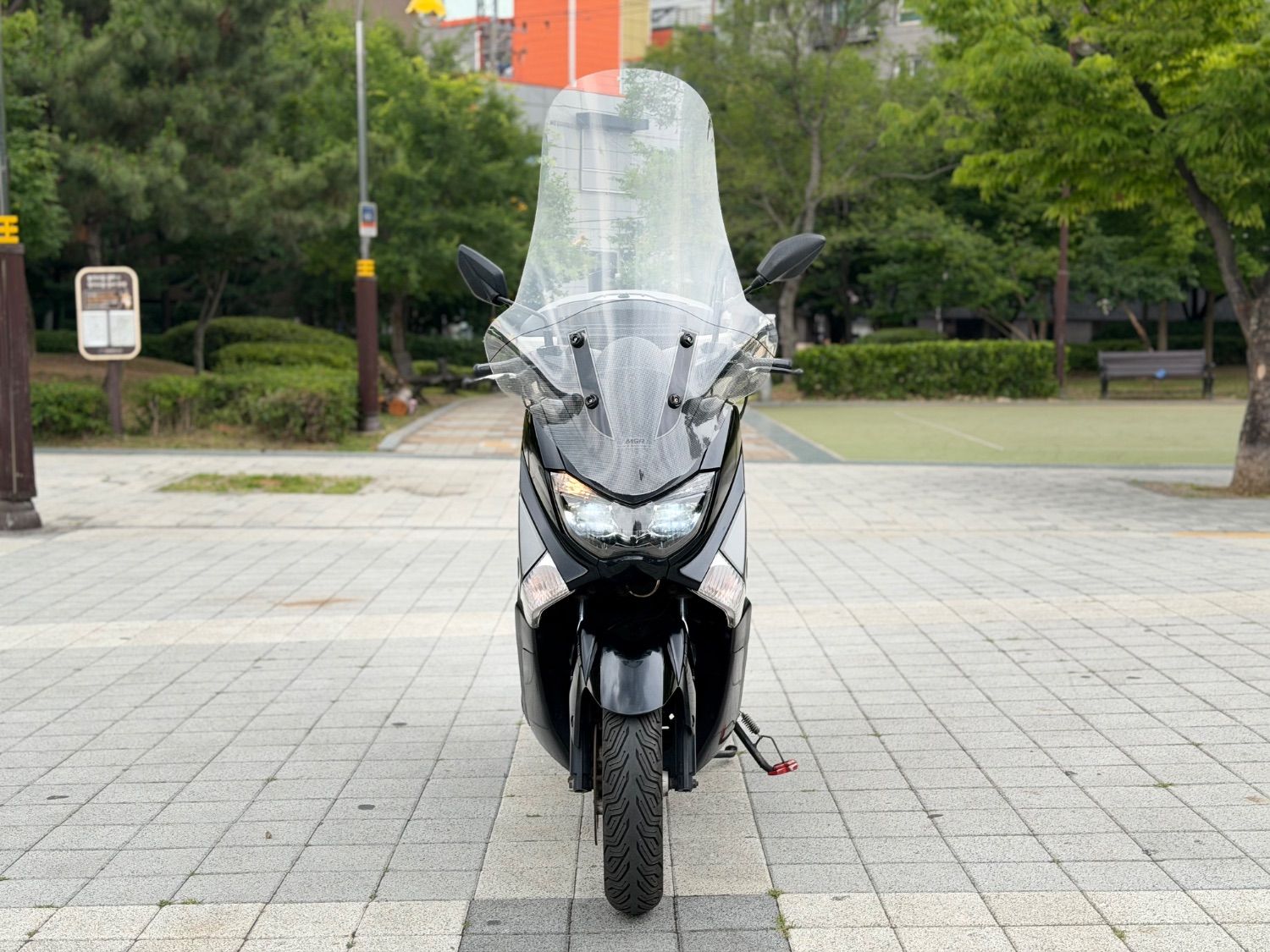 야마하 NMAX 125 thumb 2