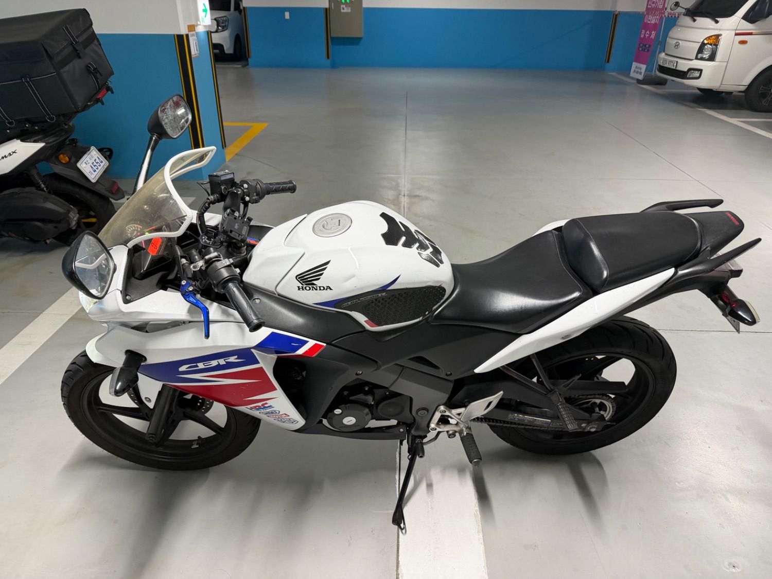 혼다 CBR 125 R thumb 2