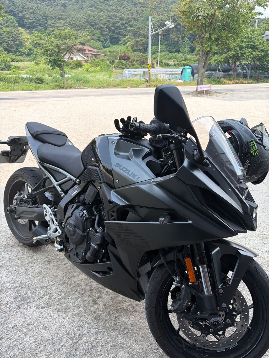 스즈키 GSX 8R main
