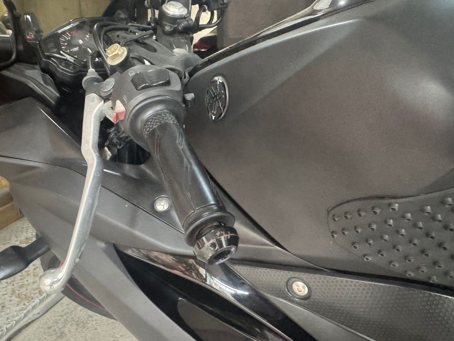 야마하 YZF R3 thumb 2