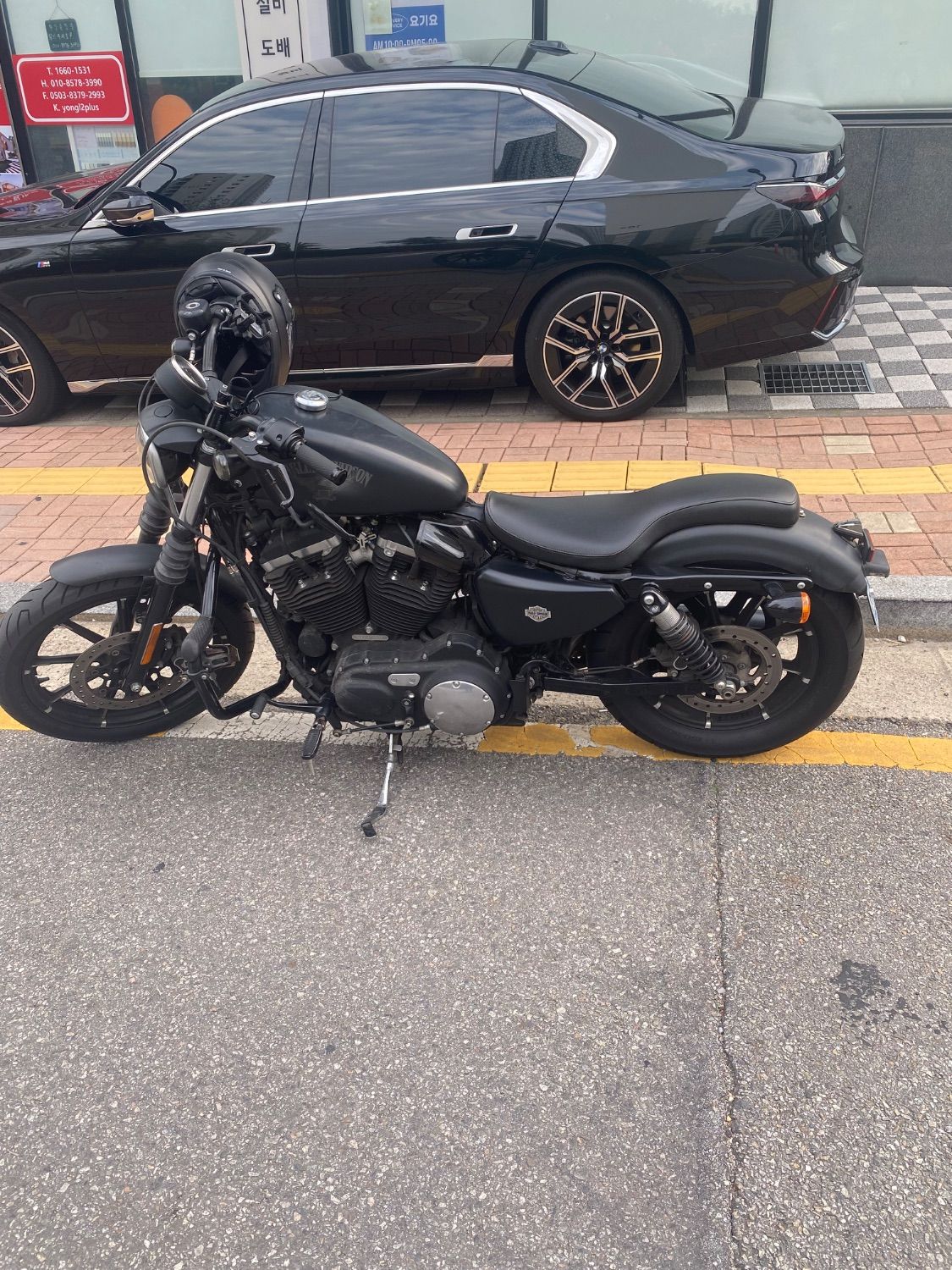 할리데이비슨 아이언 883 more