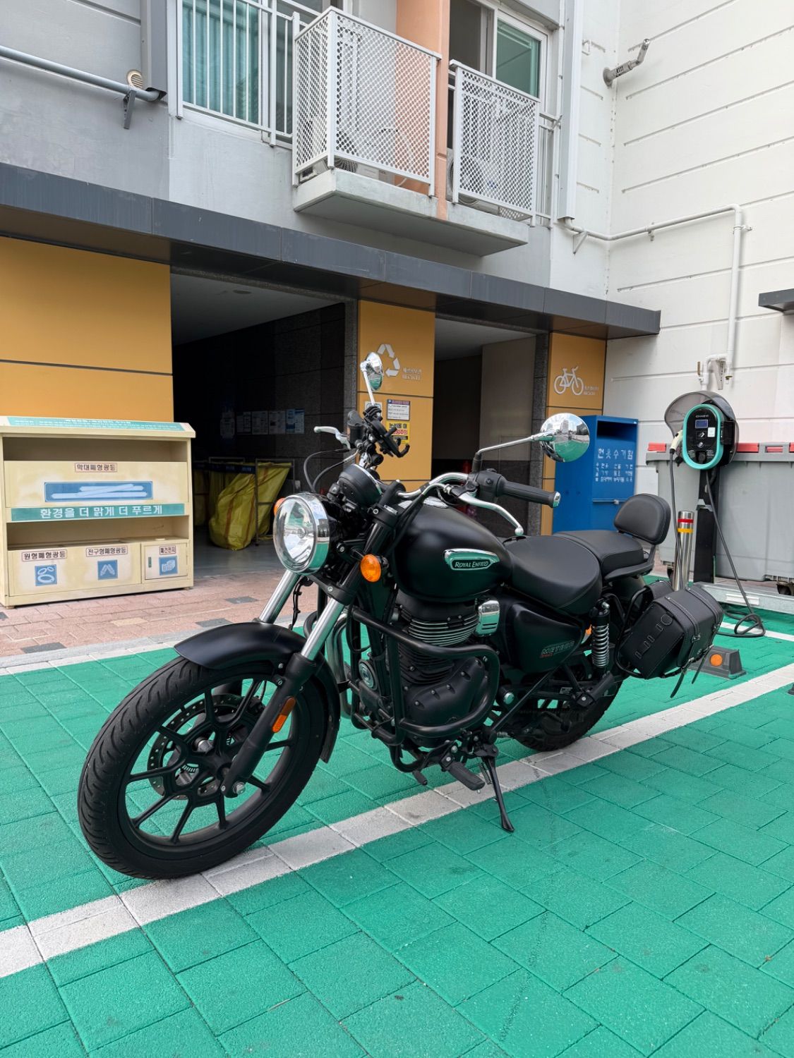 로얄엔필드 메테오 350 more