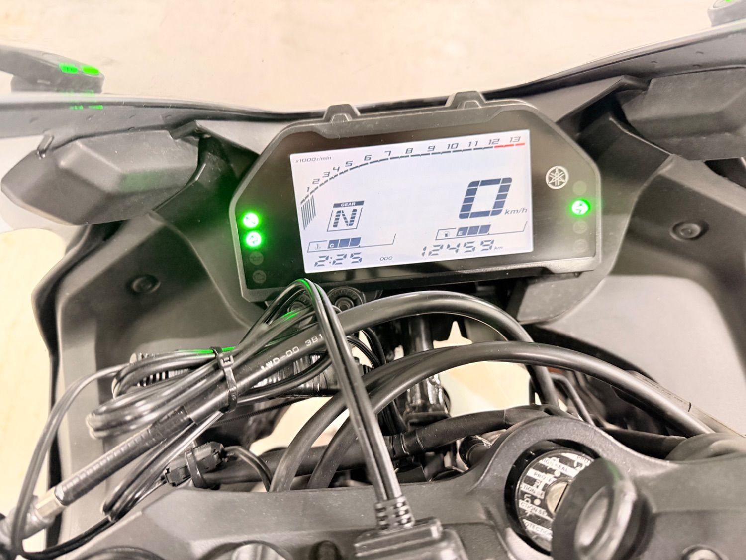 야마하 YZF R3 thumb 2