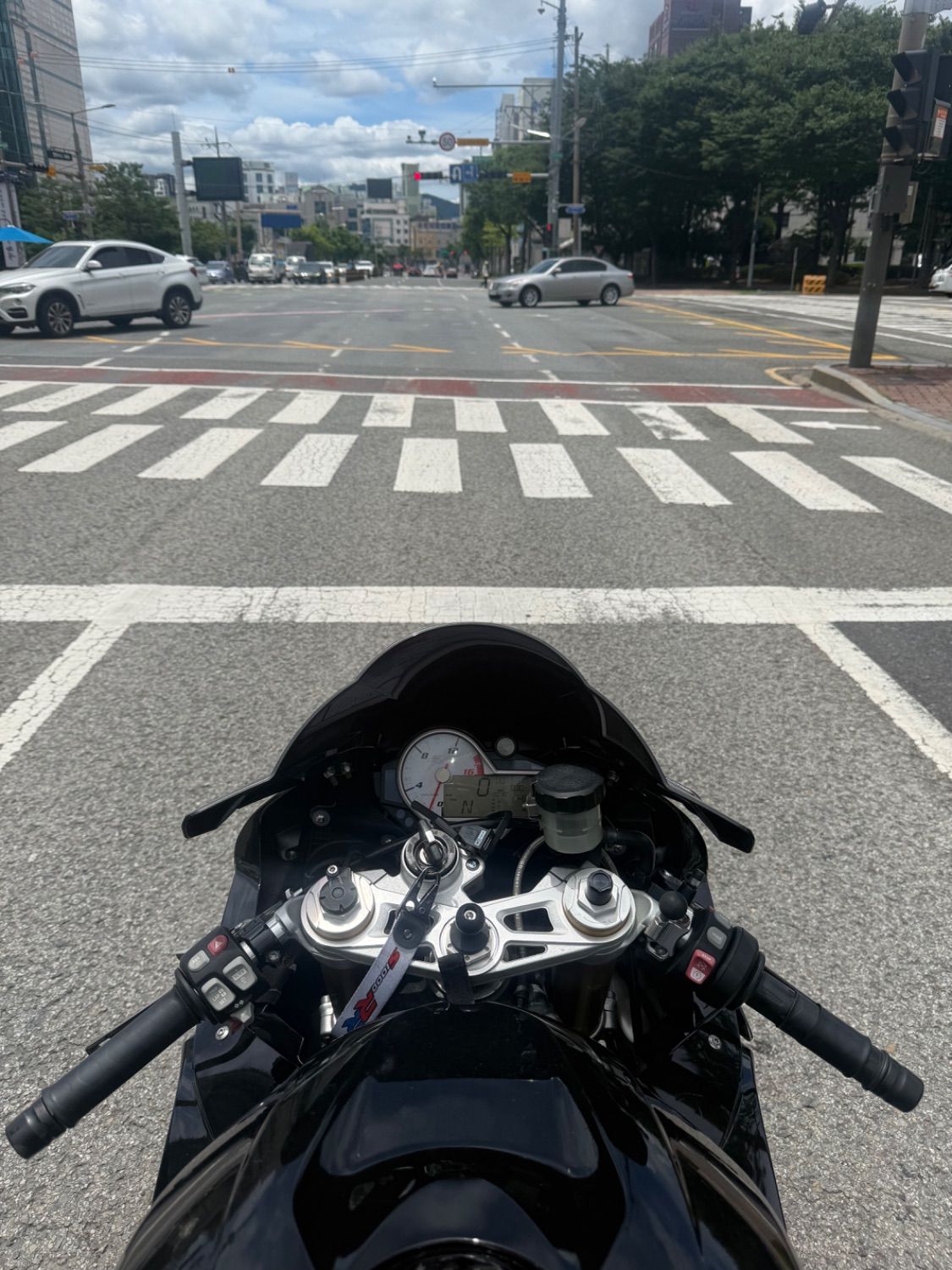 BMW S 1000 RR more