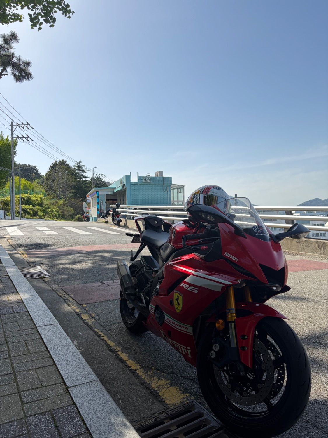 야마하 YZF R6 thumb 2
