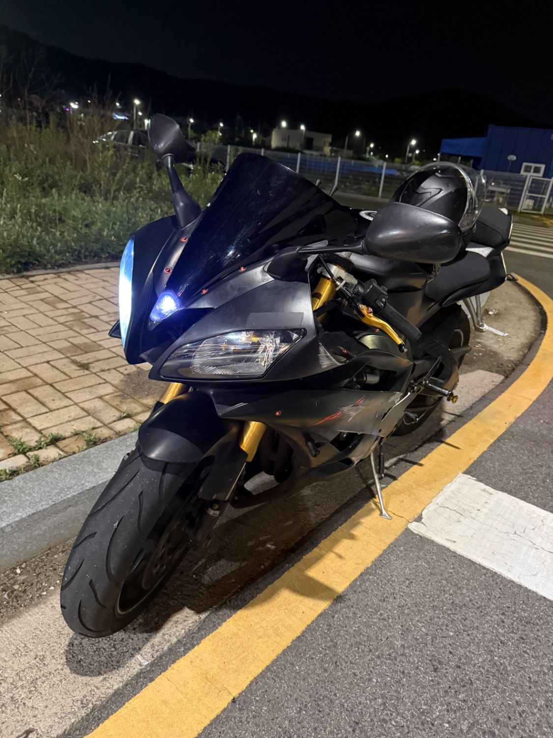 야마하 YZF R6 thumb 2