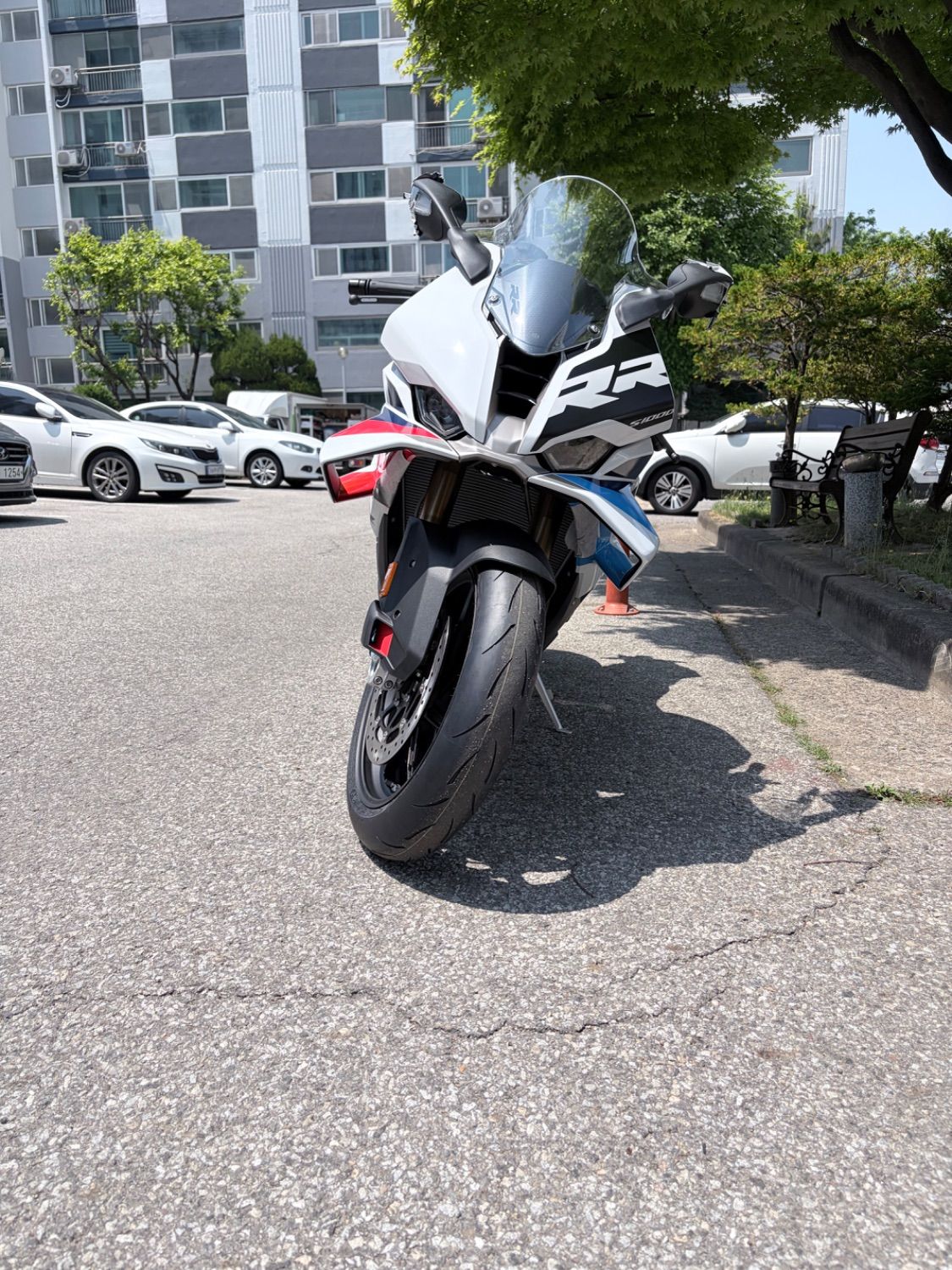 BMW S 1000 RR 2026 화이트 사진 1