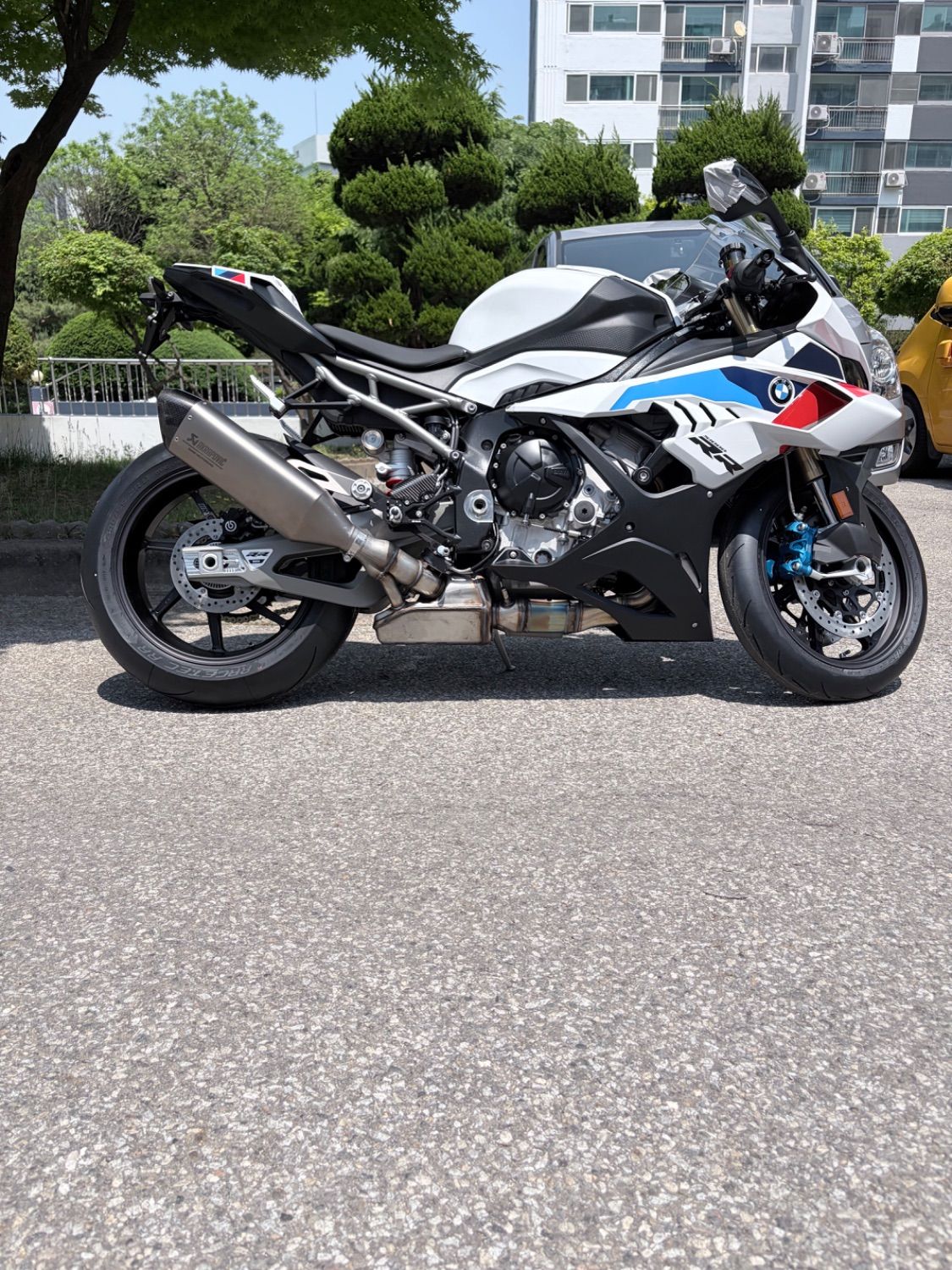 BMW S 1000 RR 2026 화이트 사진 5