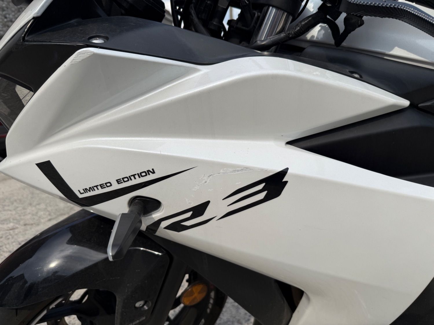 야마하 YZF R3 more