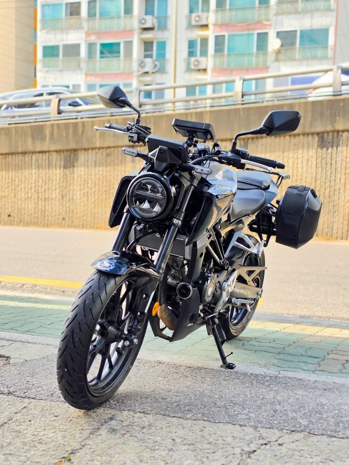 혼다 CB 125 R more