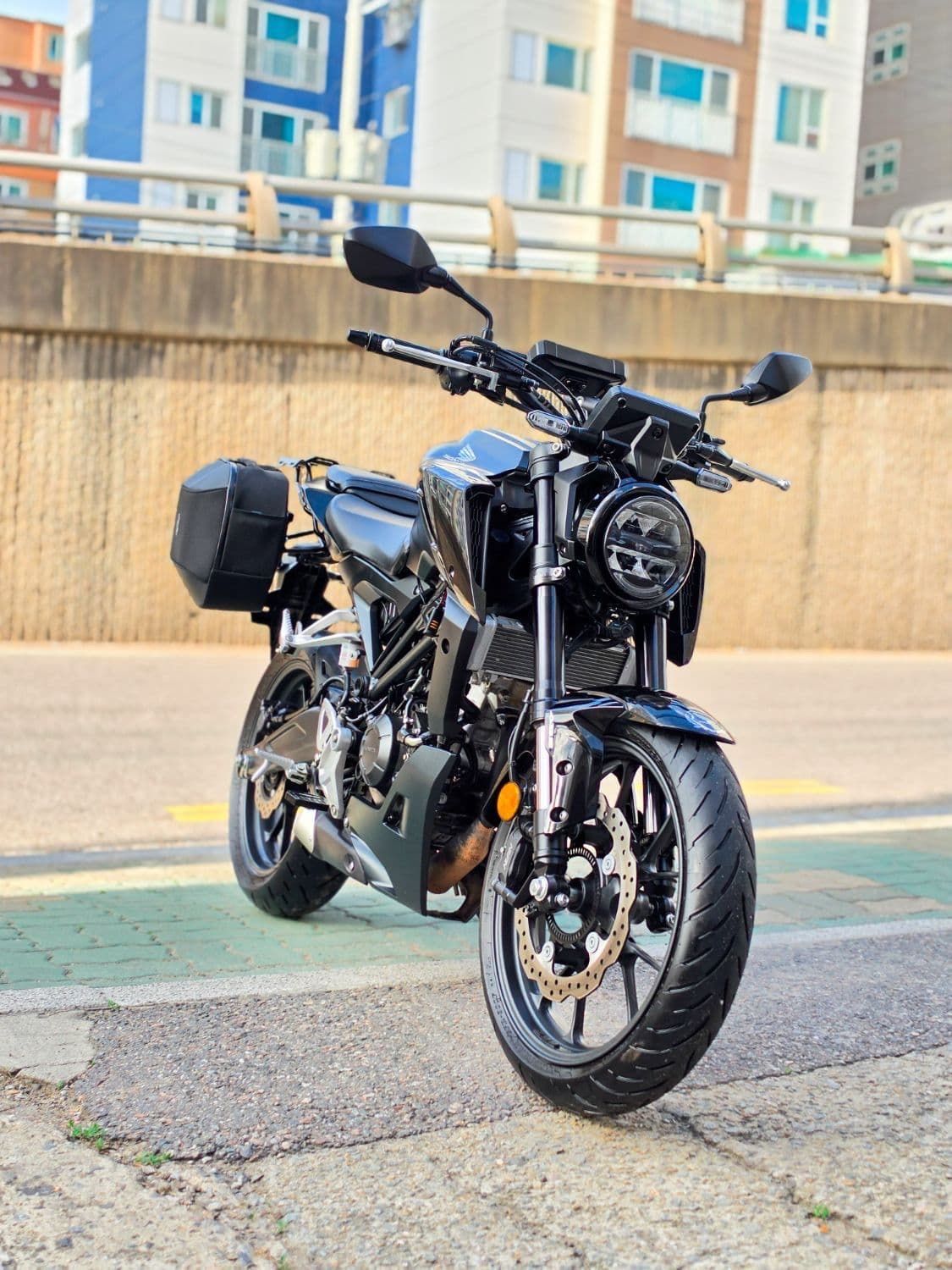 혼다 CB 125 R thumb 2