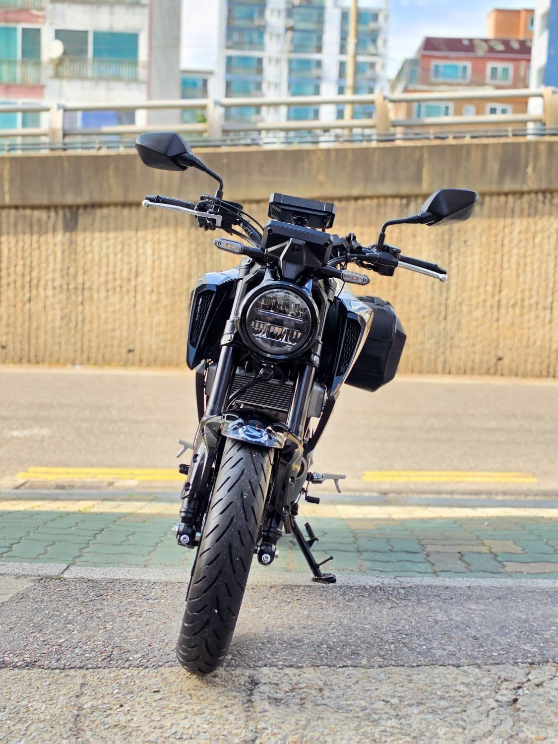 혼다 CB 125 R main