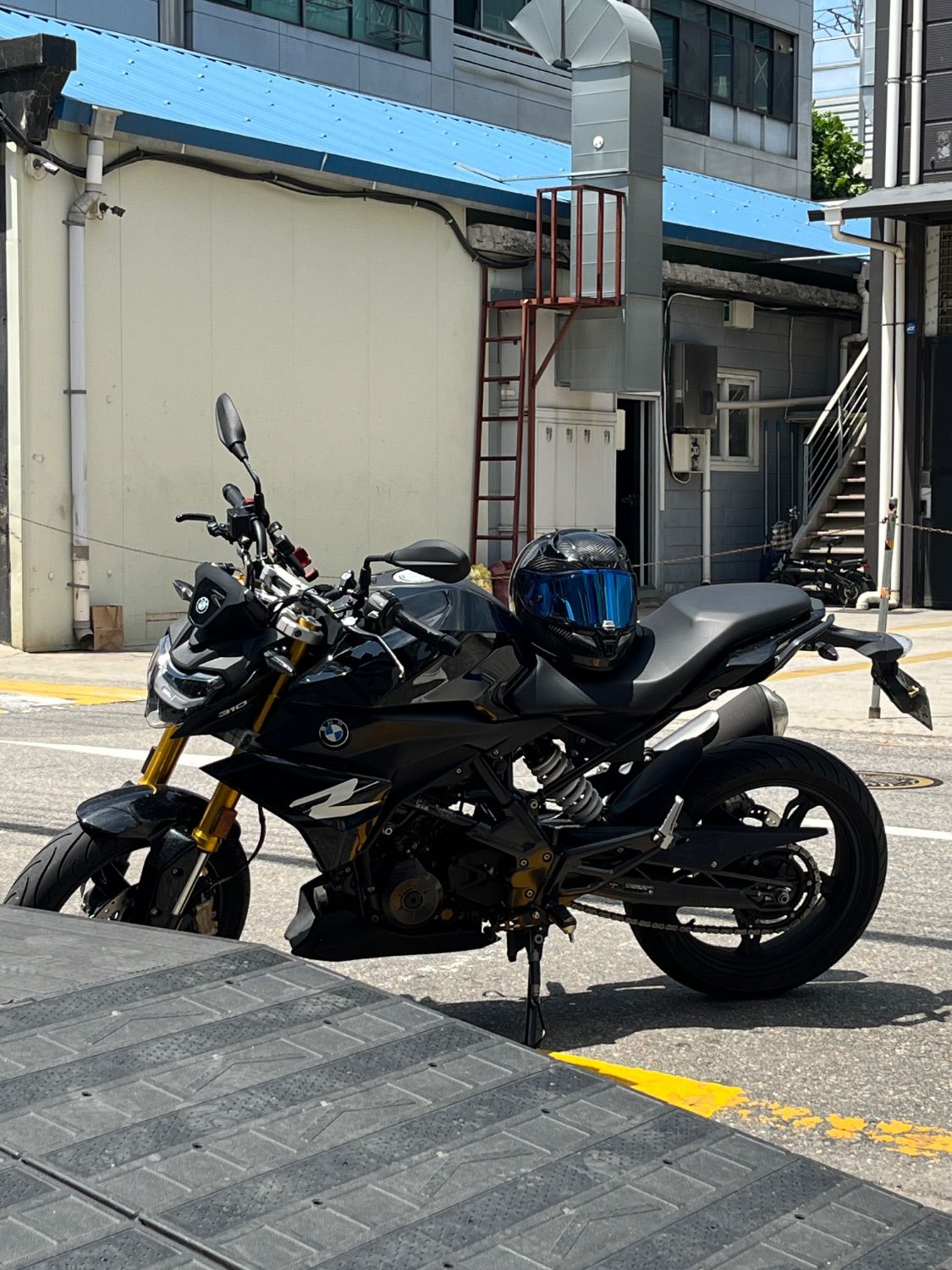 BMW G 310 R thumb 2