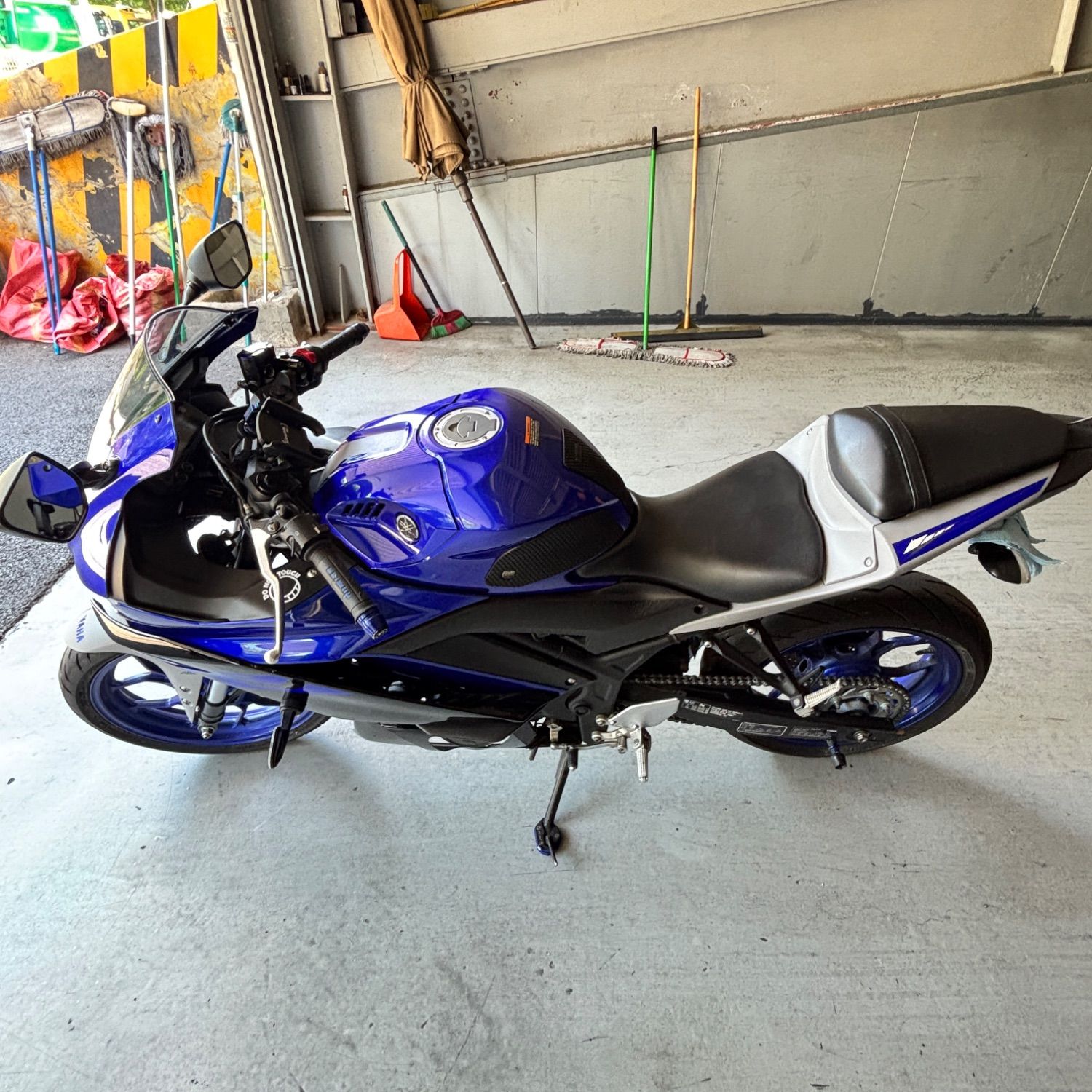 야마하 YZF R3 more