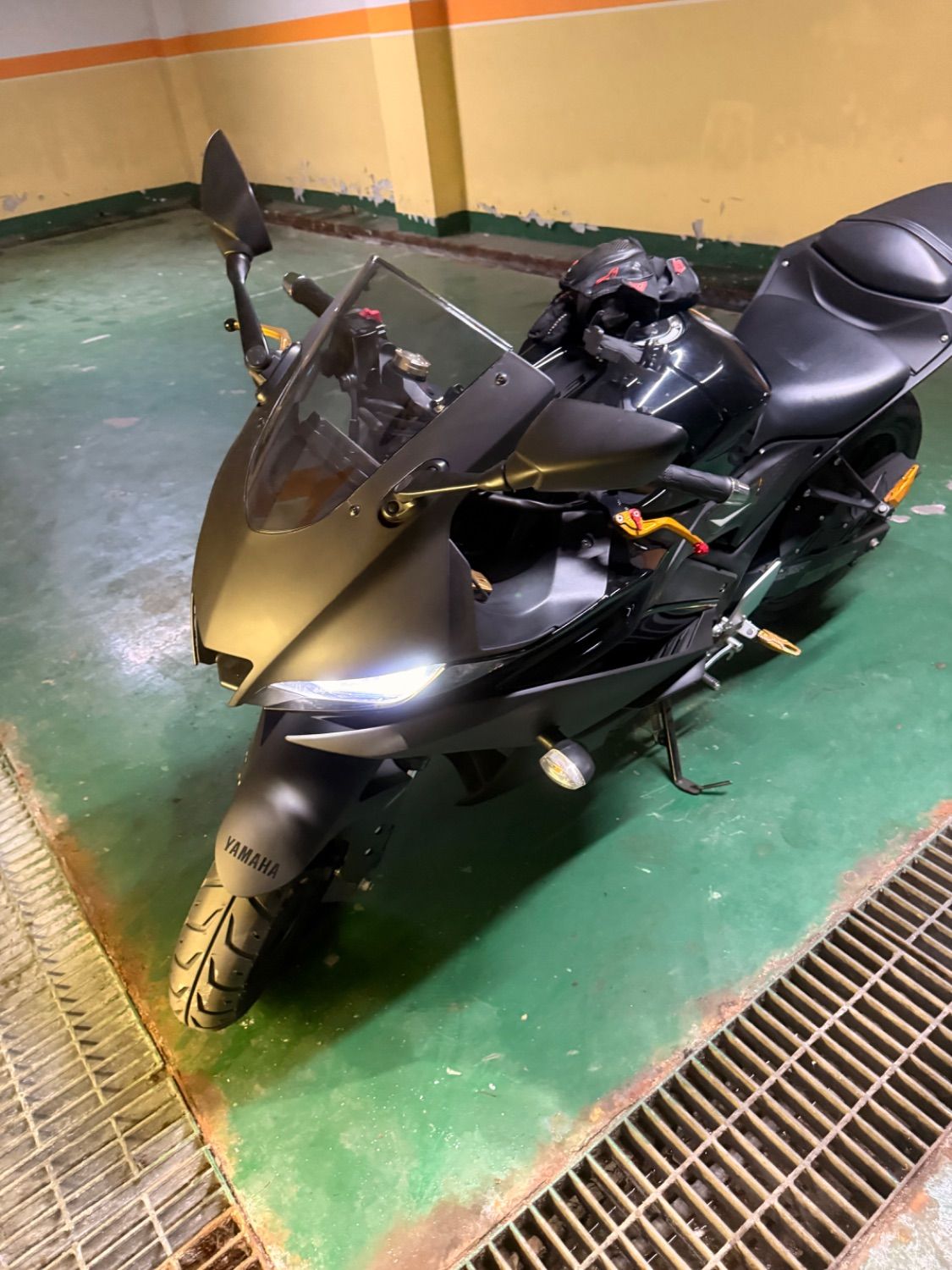 야마하 YZF R3 main