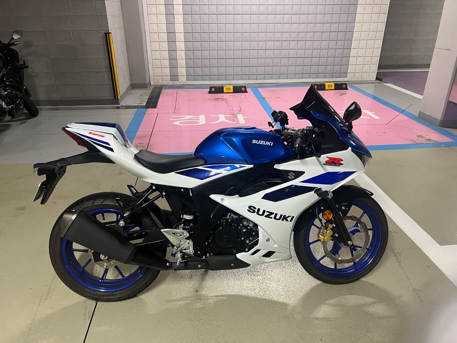 스즈키 GSX R 125 ABS main