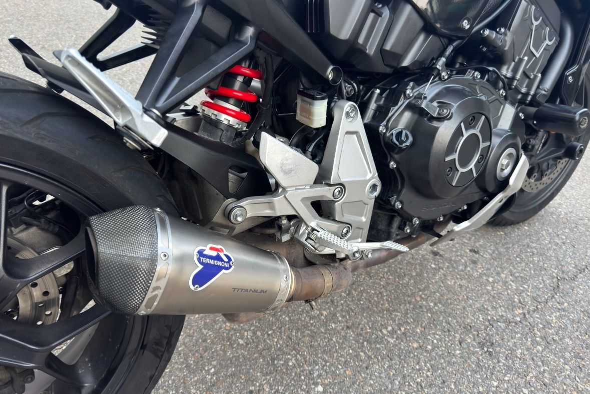 혼다 CB 1000 R more