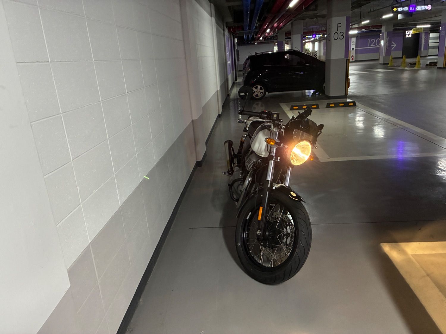 로얄엔필드 컨티넨탈 GT 650 thumb 2