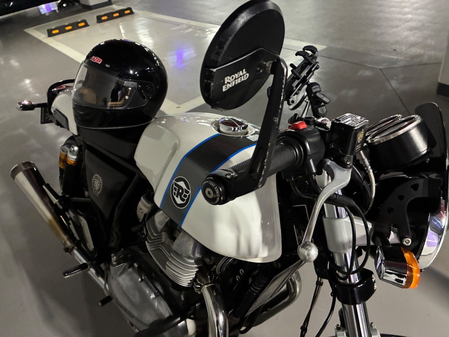 로얄엔필드 컨티넨탈 GT 650 more