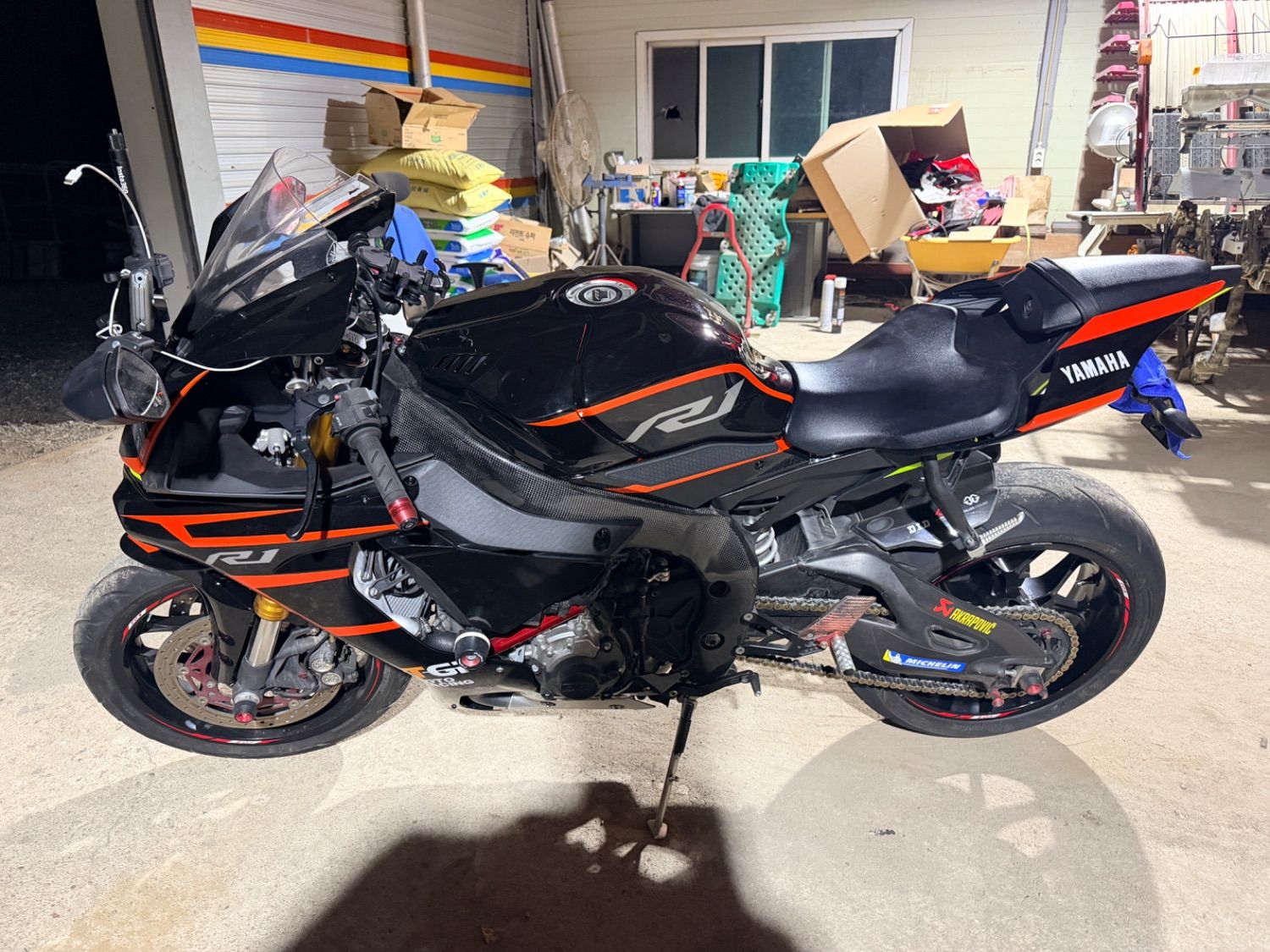 야마하 YZF R1 thumb 2
