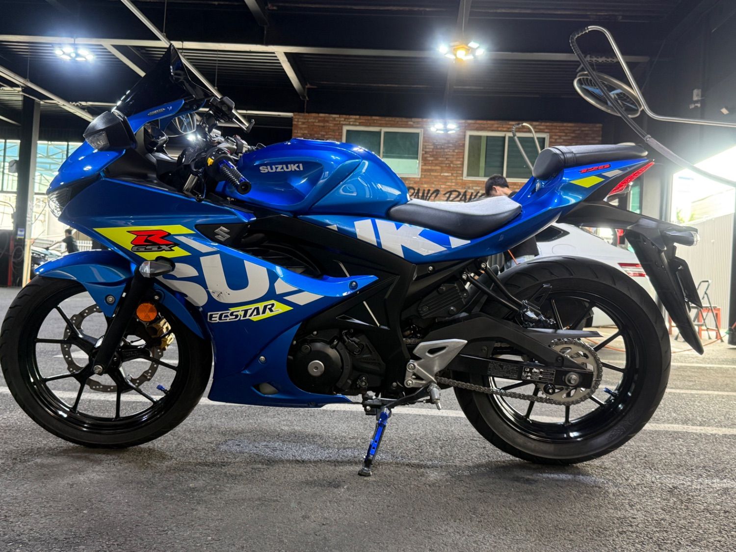 스즈키 GSX R 125 ABS thumb 2