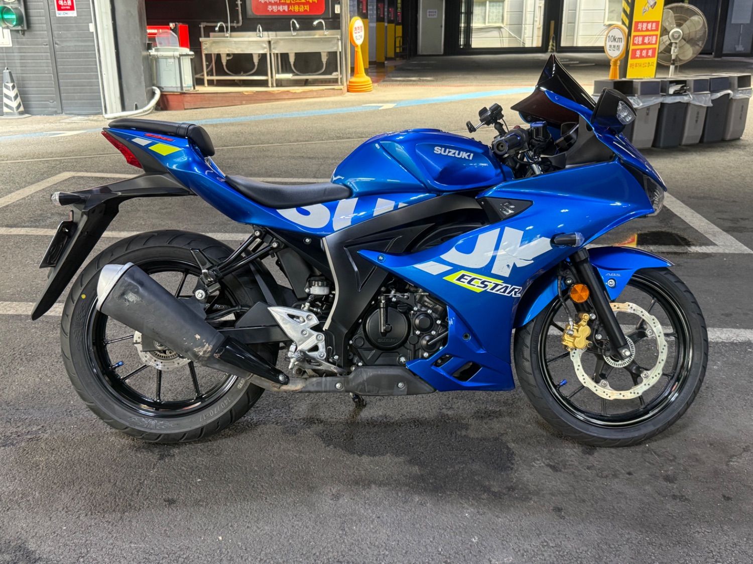 스즈키 GSX R 125 ABS more