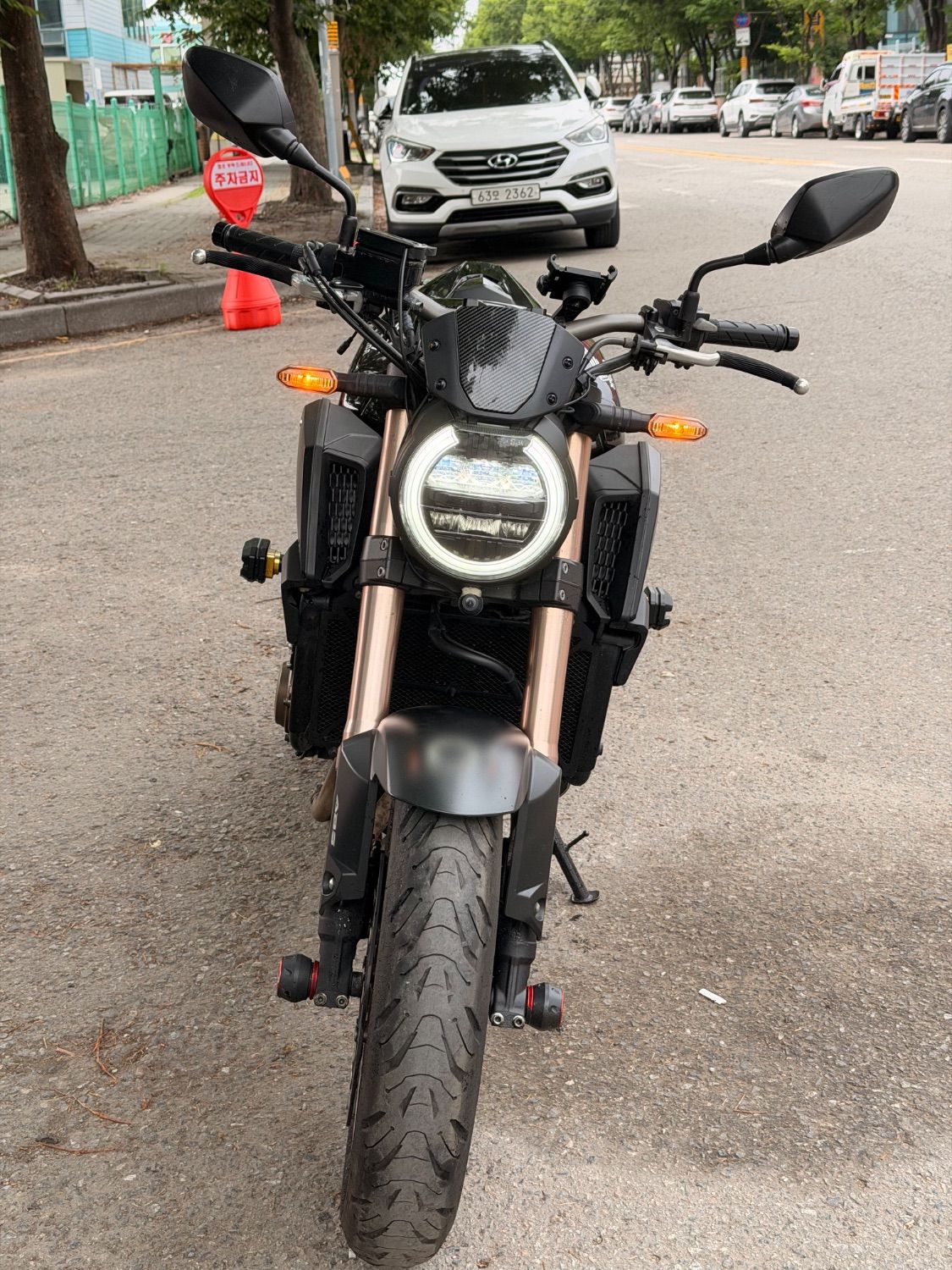 혼다 CB 650 R thumb 2