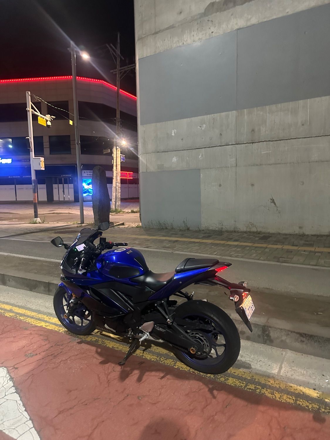 야마하 YZF R3 thumb 2