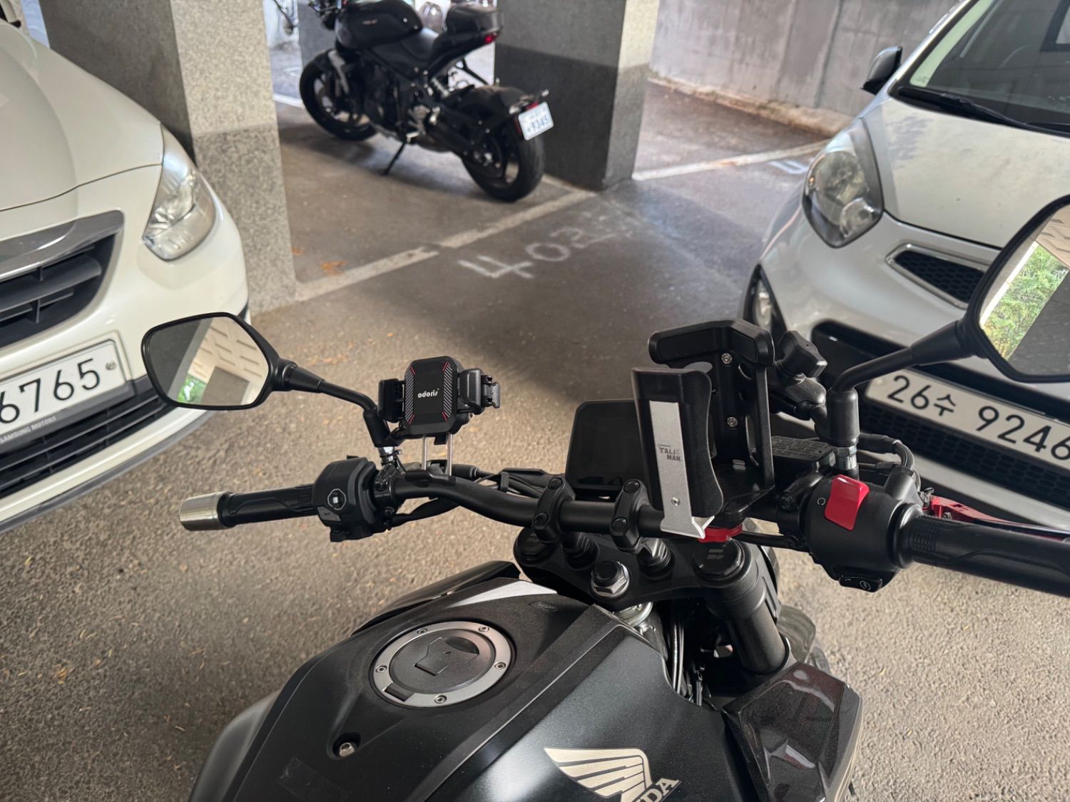 혼다 CB 125 R main