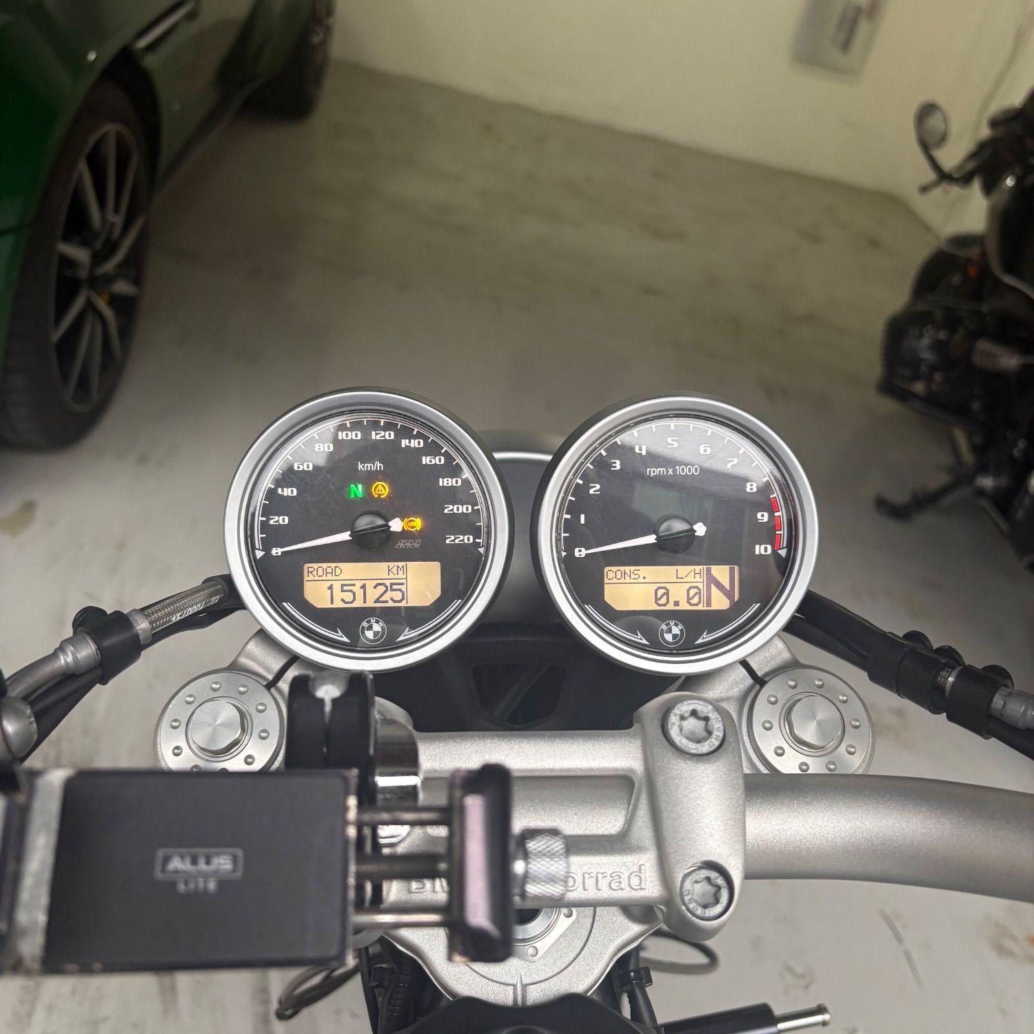 BMW R nine T 스크램블러 2023 실버 사진 7