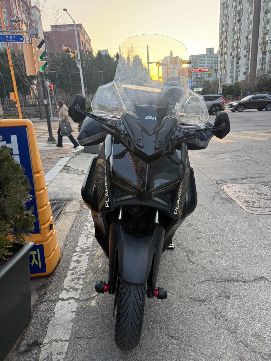 야마하 XMAX 300 ABS main