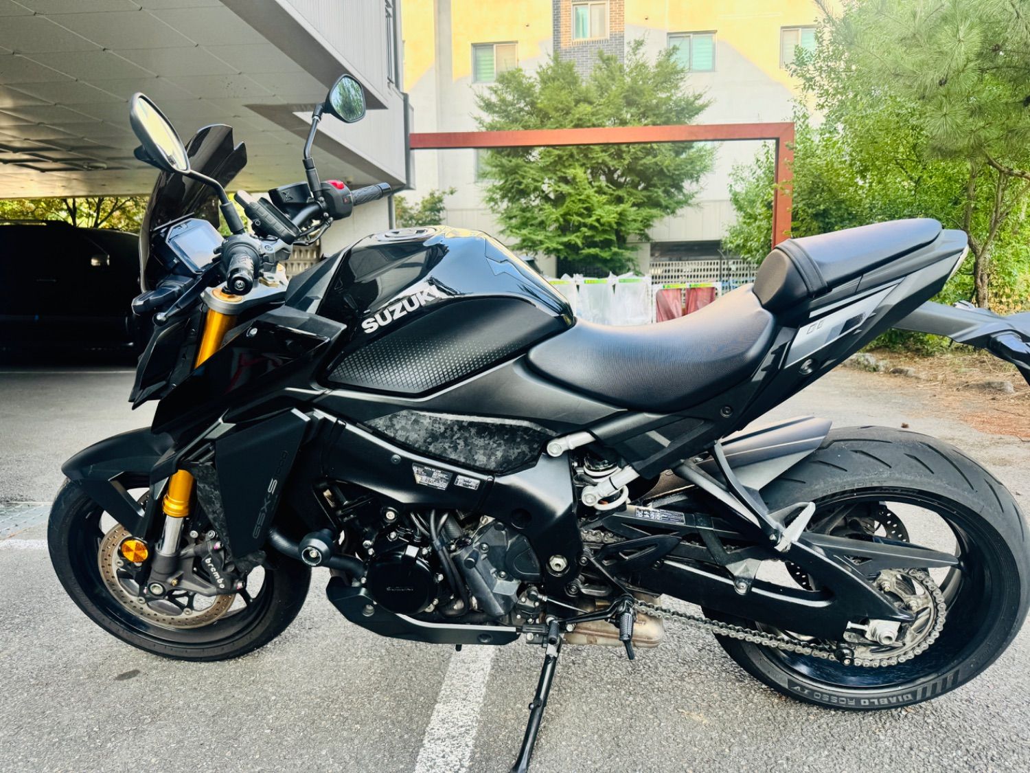 스즈키 GSX S 1000 main